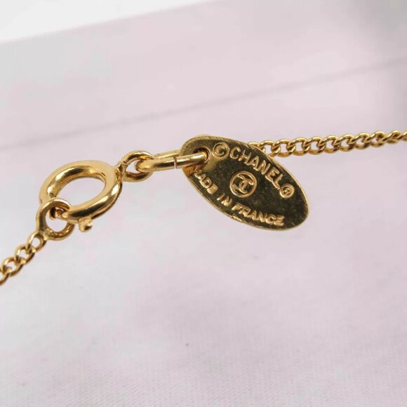 Authentic CHANEL Faux Pearl Pendant Necklace - Picture 3 of 13